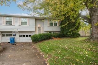 8052 Castle Rock Drive NE, Warren, OH 44484