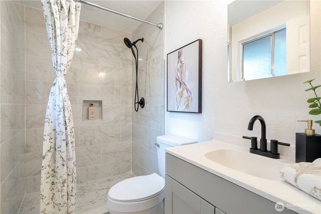 12603 Military Road E, Puyallup, WA 98374