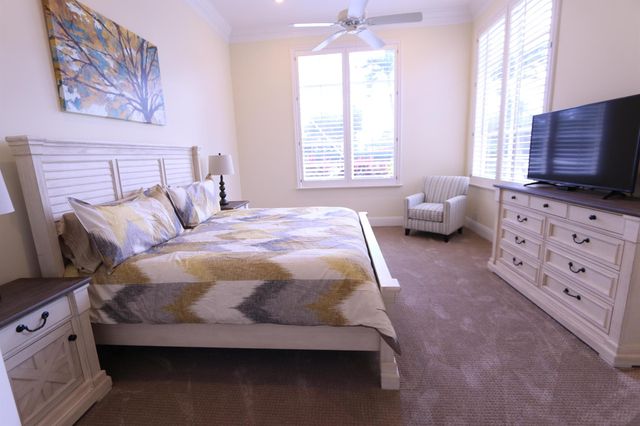 937 Augusta Pointe Drive, Palm Beach Gardens, FL 33418