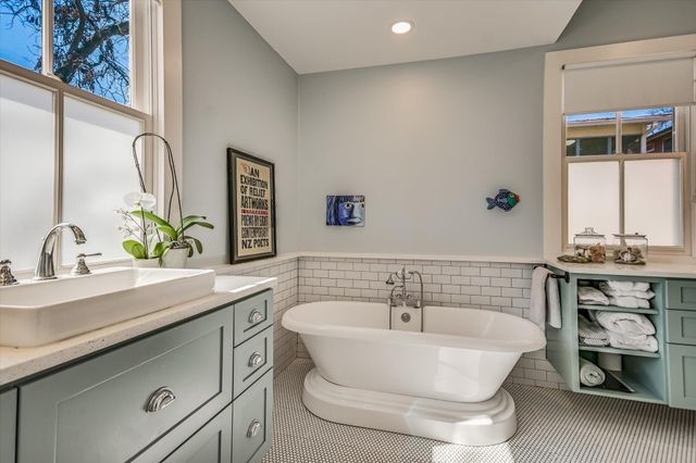 902 Blanco ST, Austin, TX 78703