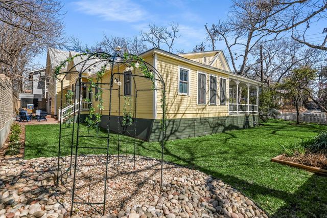 902 Blanco ST, Austin, TX 78703