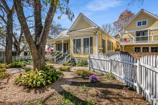 902 Blanco ST, Austin, TX 78703