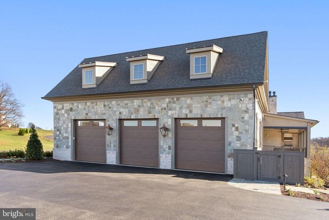 22955 MONTJOY CT, Leesburg, VA 20175