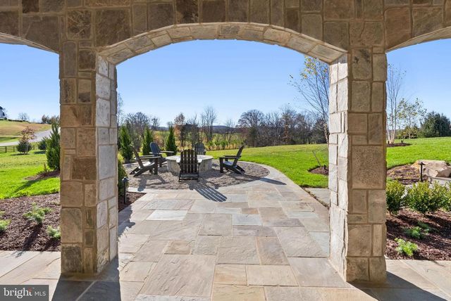 22955 MONTJOY CT, Leesburg, VA 20175