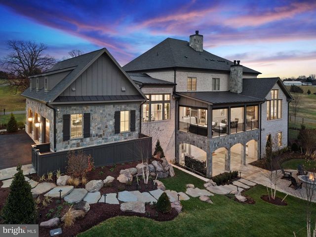 22955 MONTJOY CT, Leesburg, VA 20175