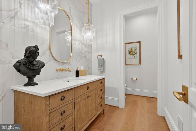 22955 MONTJOY CT, Leesburg, VA 20175