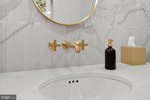 22955 MONTJOY CT, Leesburg, VA 20175