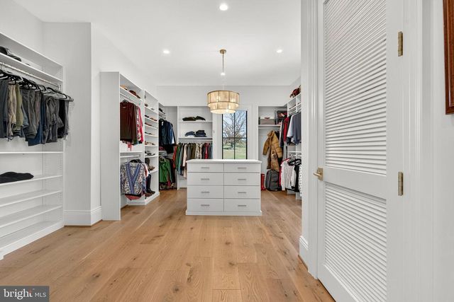 22955 MONTJOY CT, Leesburg, VA 20175