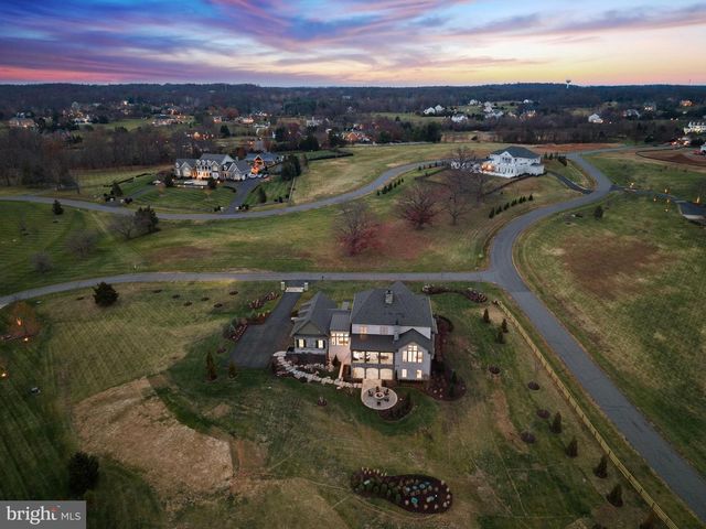 22955 MONTJOY CT, Leesburg, VA 20175