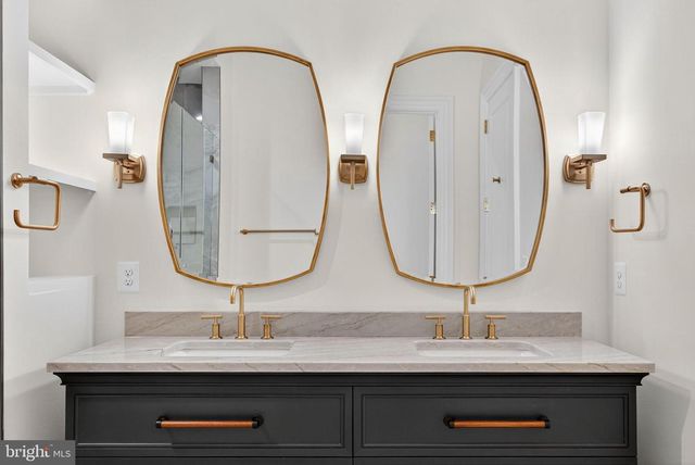 22955 MONTJOY CT, Leesburg, VA 20175