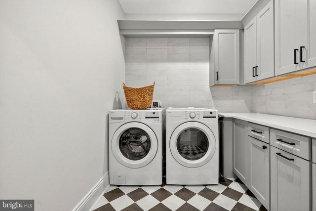 22955 MONTJOY CT, Leesburg, VA 20175