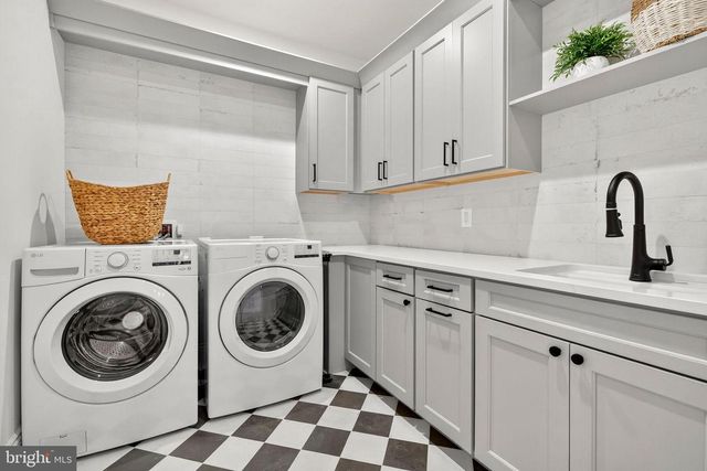 22955 MONTJOY CT, Leesburg, VA 20175