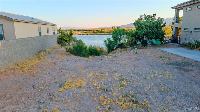 2145 Whitewater Drive, Bullhead City, AZ 86442