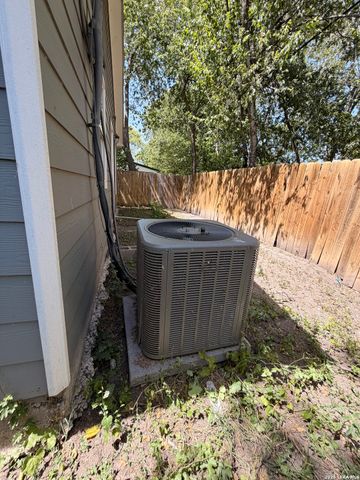 227 Shrine, San Antonio, TX 78221