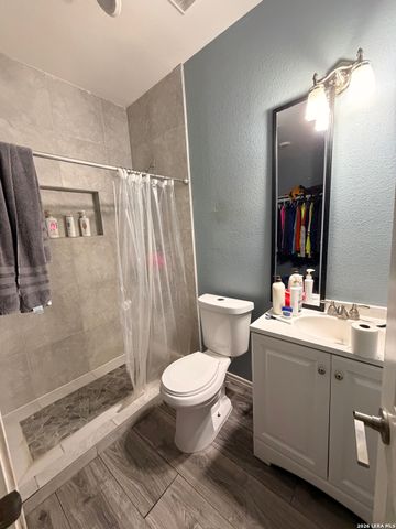 227 Shrine, San Antonio, TX 78221