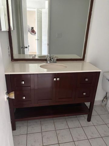 2075 NW 46th Avenue I102, Lauderhill, FL 33313