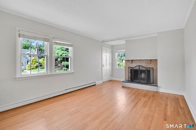 29 Chester Drive, Manchester, CT 06040