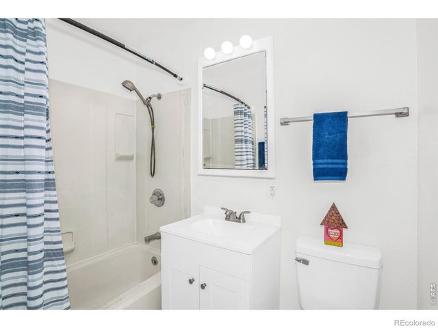 2519 10th Ave Ct, Greeley, CO 80631