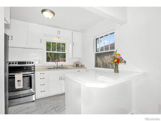 2519 10th Ave Ct, Greeley, CO 80631