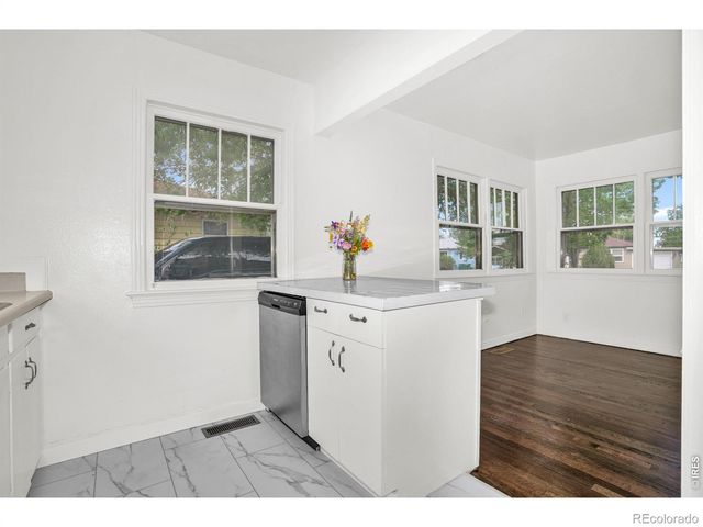 2519 10th Ave Ct, Greeley, CO 80631