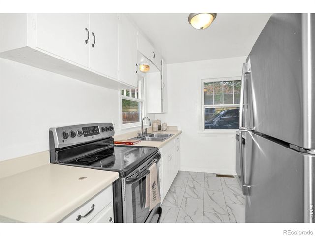 2519 10th Ave Ct, Greeley, CO 80631