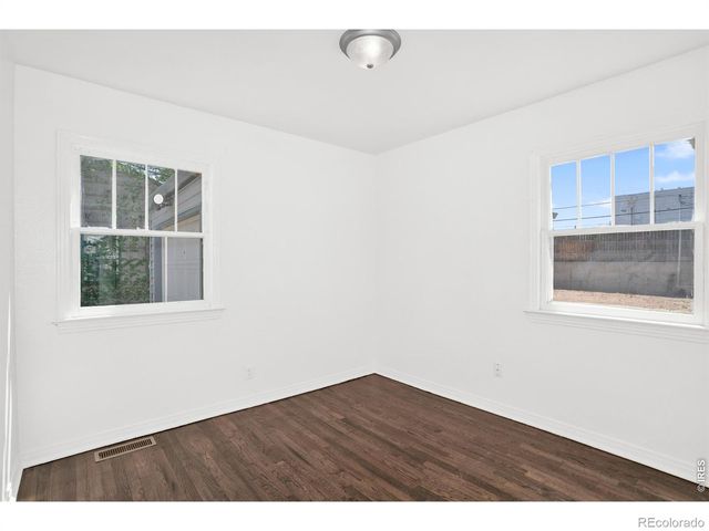 2519 10th Ave Ct, Greeley, CO 80631