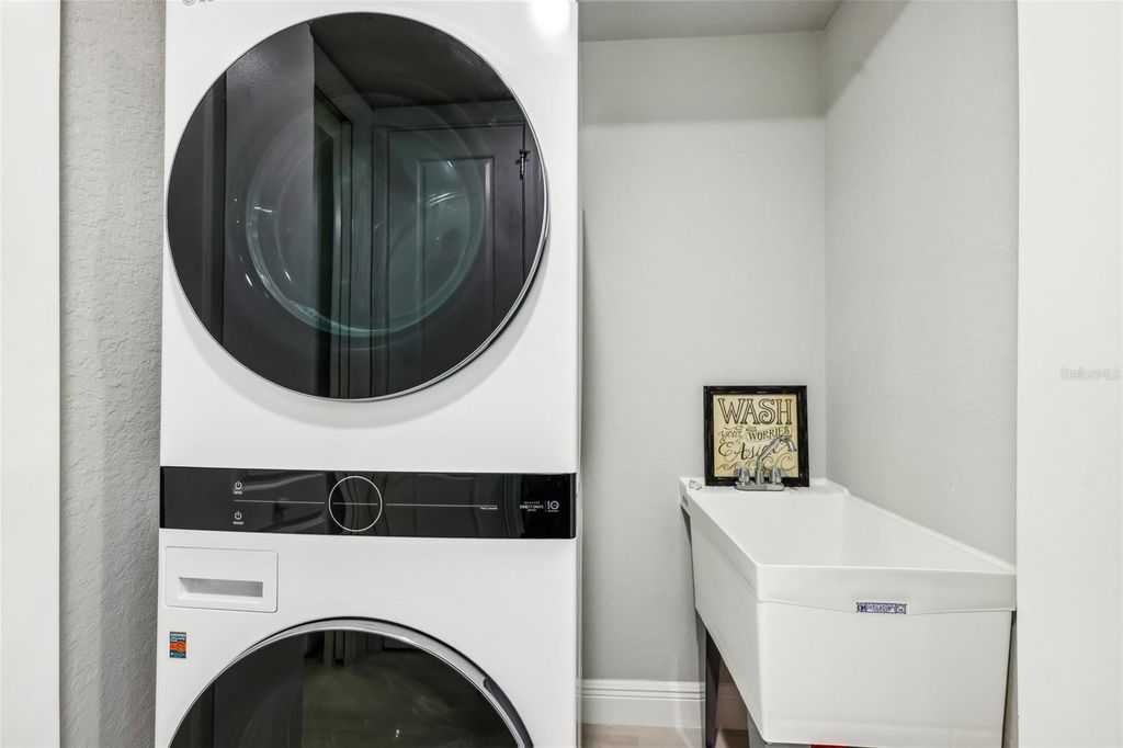 Image 30 of property listing at 7 RIVERWALK DRIVE 305, New Smyrna Beach, FL 32169