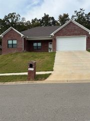 517 Crepe Myrtle Loop, Cabot, AR 72023