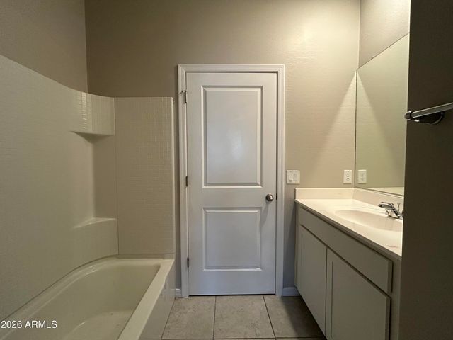 6551 W MAGDALENA Lane, Laveen, AZ 85339