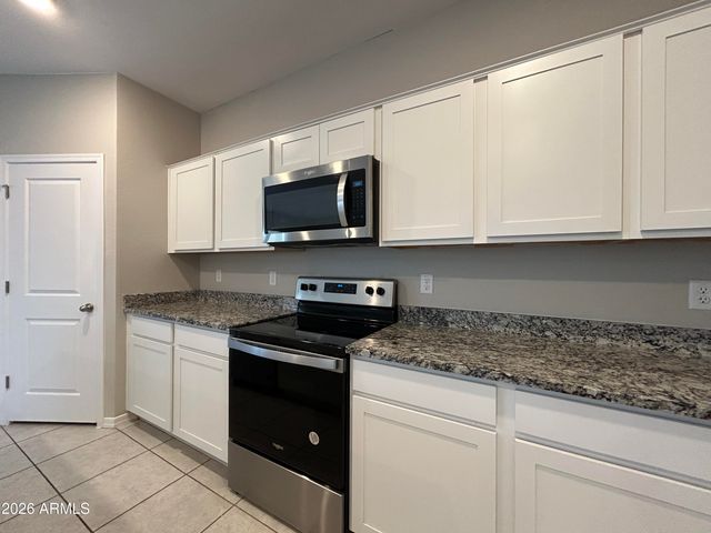 6551 W MAGDALENA Lane, Laveen, AZ 85339