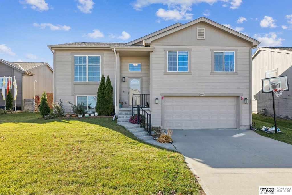 13955 Weber Street, Omaha, NE 68142