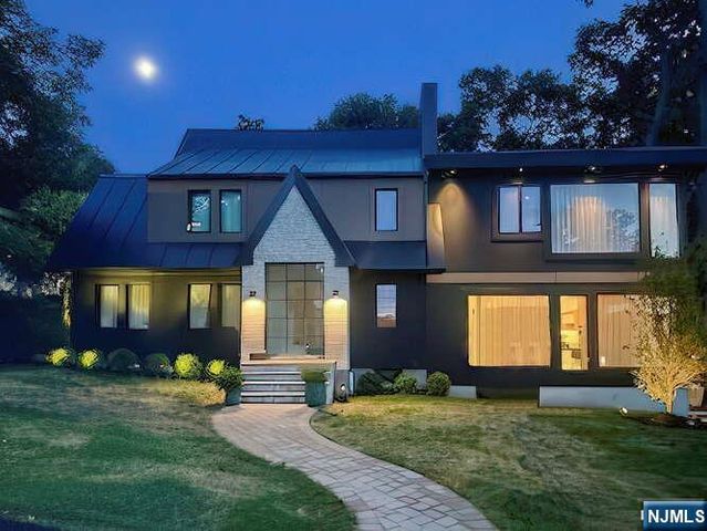 226 Haworth Avenue, Haworth, NJ 07641