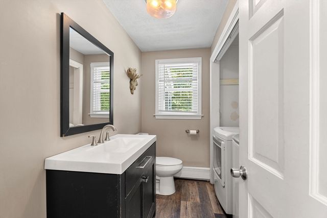 26 Parsonage Hill Rd, Haverhill, MA 01832