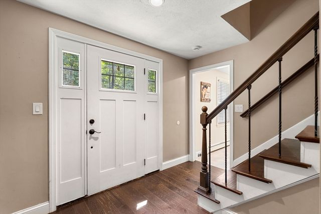 26 Parsonage Hill Rd, Haverhill, MA 01832
