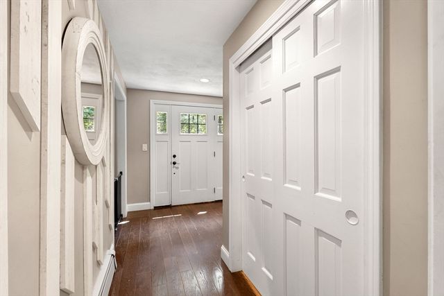 26 Parsonage Hill Rd, Haverhill, MA 01832