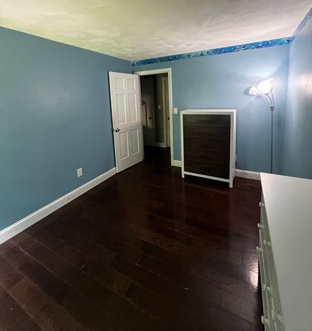 26 Parsonage Hill Rd, Haverhill, MA 01832