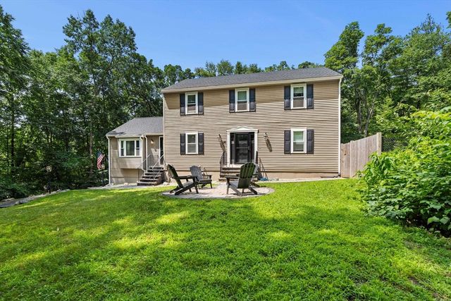 26 Parsonage Hill Rd, Haverhill, MA 01832