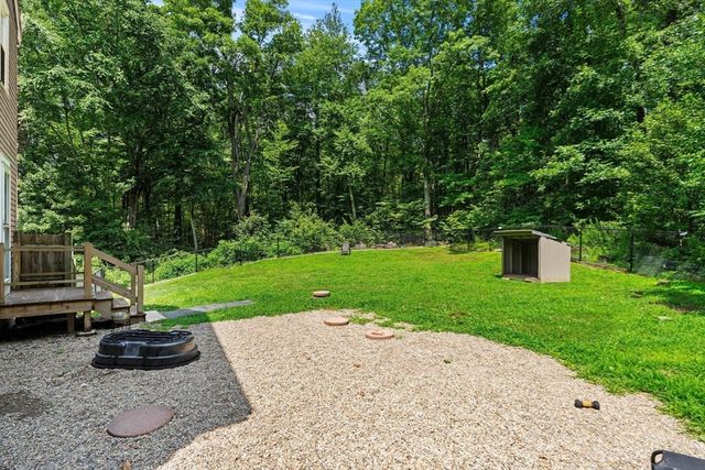 26 Parsonage Hill Rd, Haverhill, MA 01832
