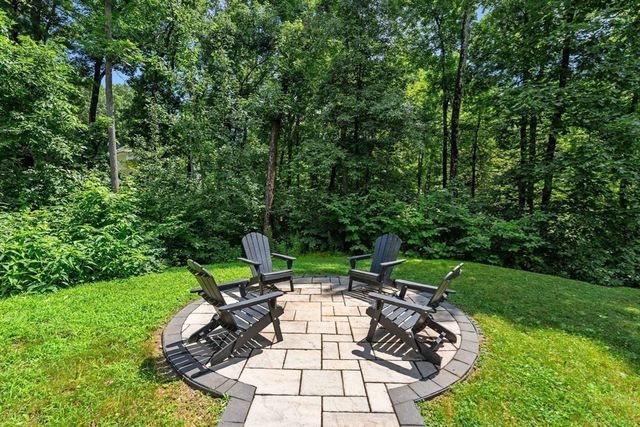 26 Parsonage Hill Rd, Haverhill, MA 01832