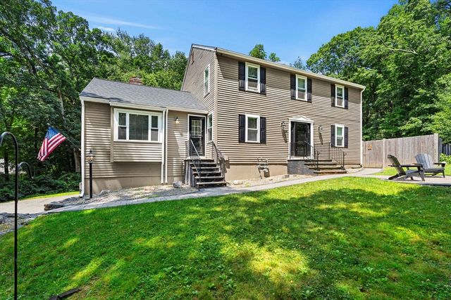26 Parsonage Hill Rd, Haverhill, MA 01832