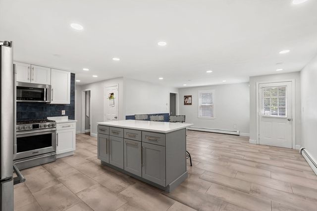 26 Parsonage Hill Rd, Haverhill, MA 01832