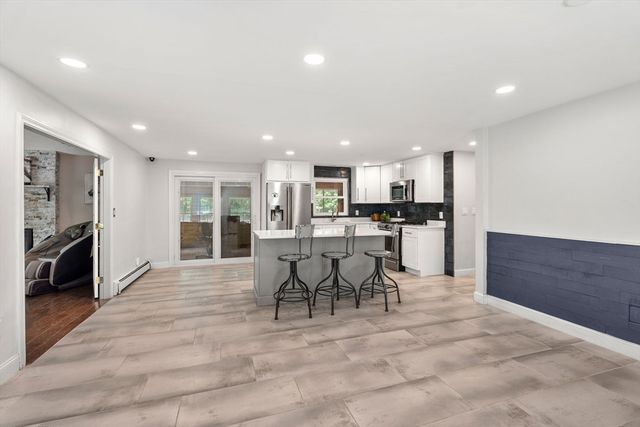 26 Parsonage Hill Rd, Haverhill, MA 01832