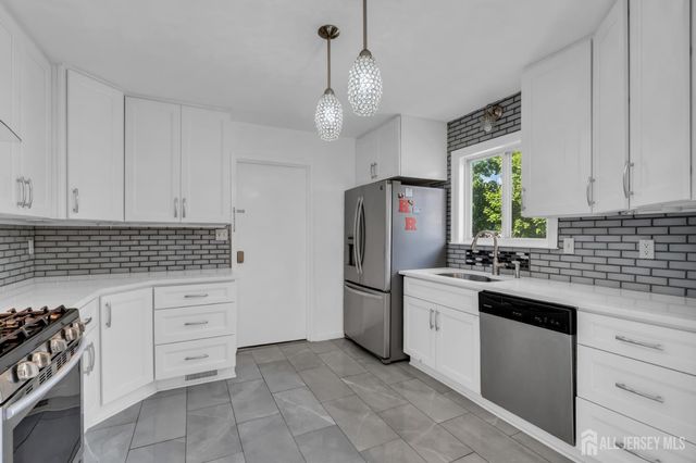15 Rolfe Avenue, Highland Park, NJ 08904