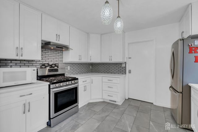 15 Rolfe Avenue, Highland Park, NJ 08904
