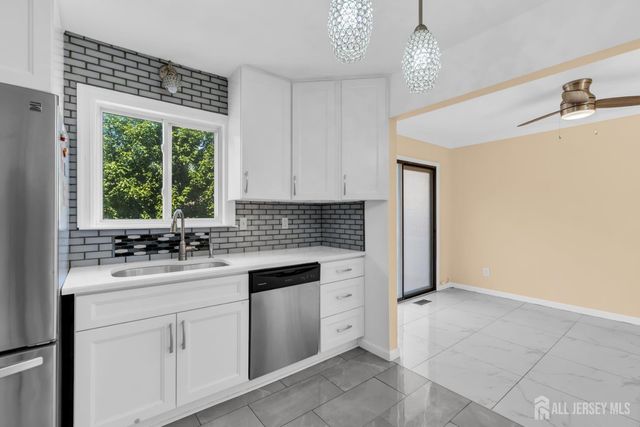 15 Rolfe Avenue, Highland Park, NJ 08904