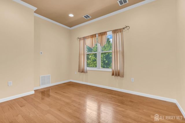 15 Rolfe Avenue, Highland Park, NJ 08904