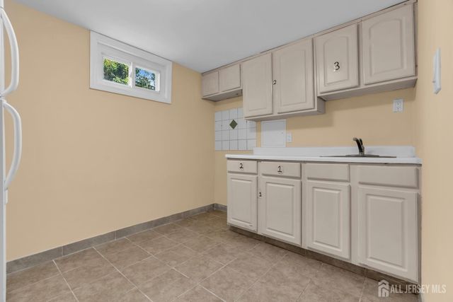 15 Rolfe Avenue, Highland Park, NJ 08904