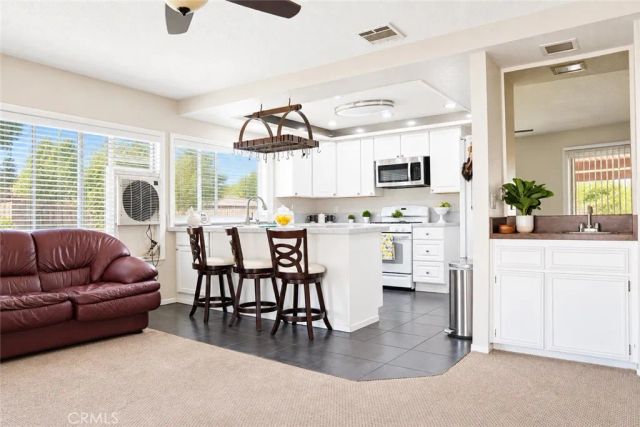 2164 N Date, Rialto, CA 92377