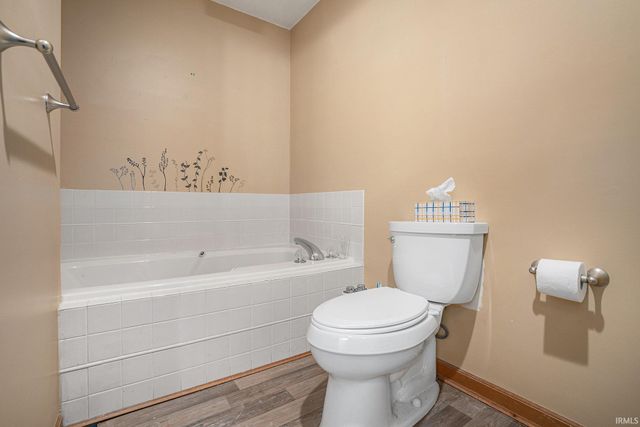 58656 Baugo Xing Drive, Elkhart, IN 46517