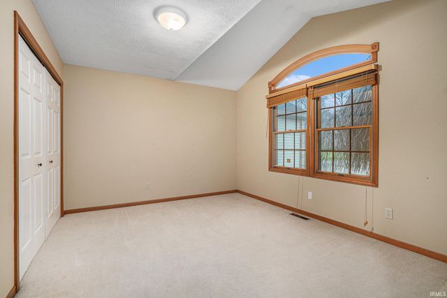 58656 Baugo Xing Drive, Elkhart, IN 46517